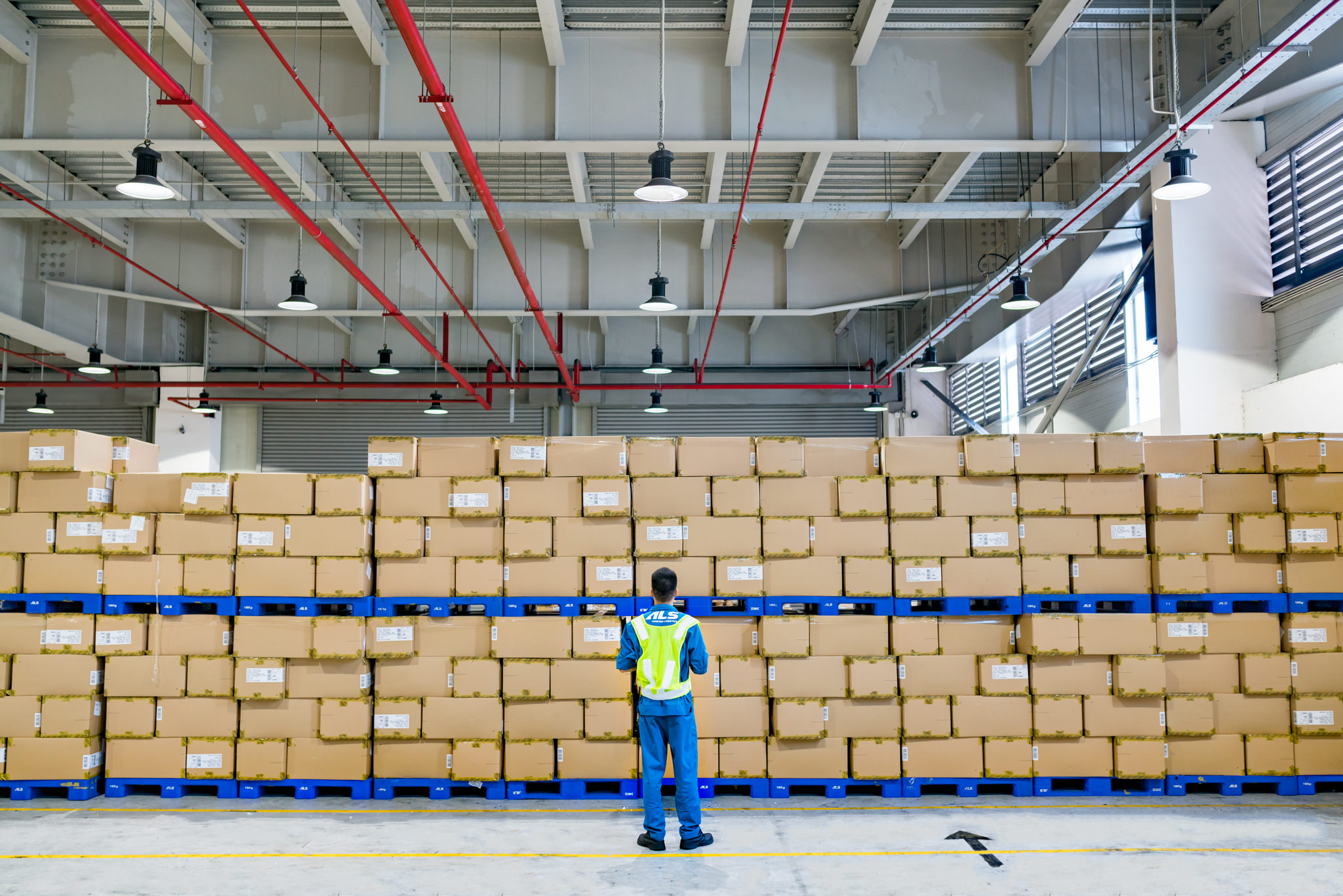 Hanoi Corporate Photographer Hanoi Photographer Ehrin Macksey