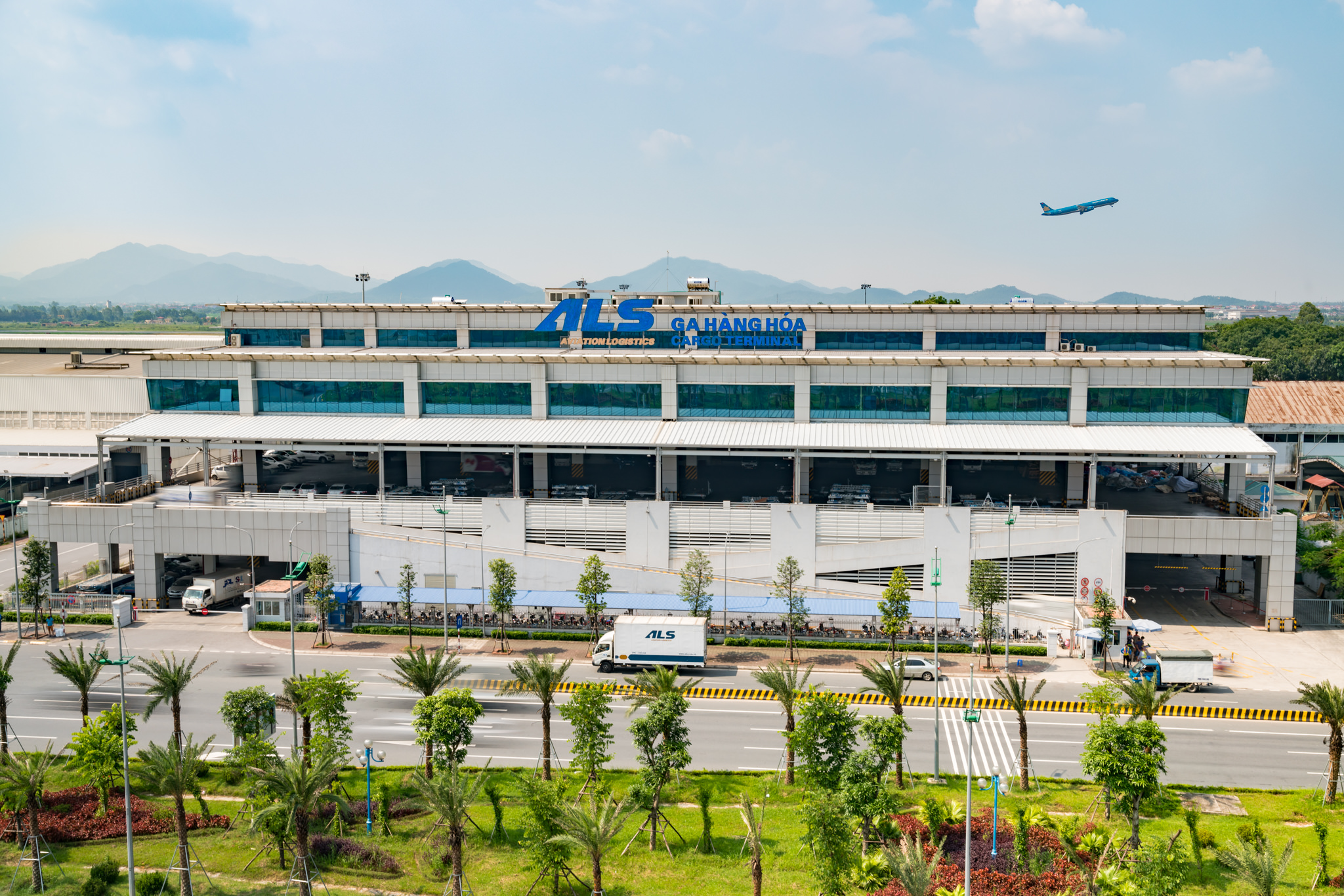 ALS Office Photog | Hanoi Photographer