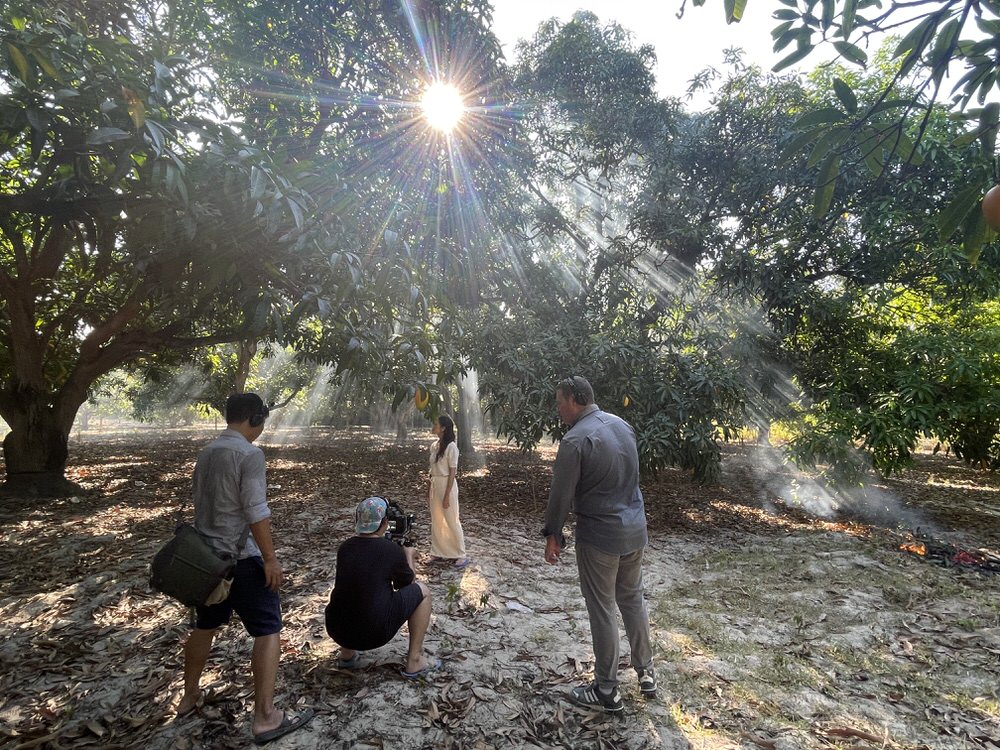 Vietnam-Video-Production-Services-121 Behind the scenes of video production in Vietnam